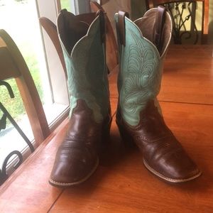ARIAT Square Toe Cowboy Boots